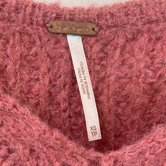 FREE PEOPLE Moonbeam Pink Alpaca Blend Slouchy Oversized Sweater Size XS - Picture 7 of 16